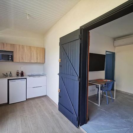 Studio Koton - 3 Etoiles - Deshaies Centre エクステリア 写真
